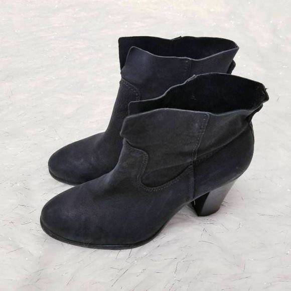 Vince Camuto Feina Ankle Boots Black Leather booties 8.5 M - Picture 9 of 12